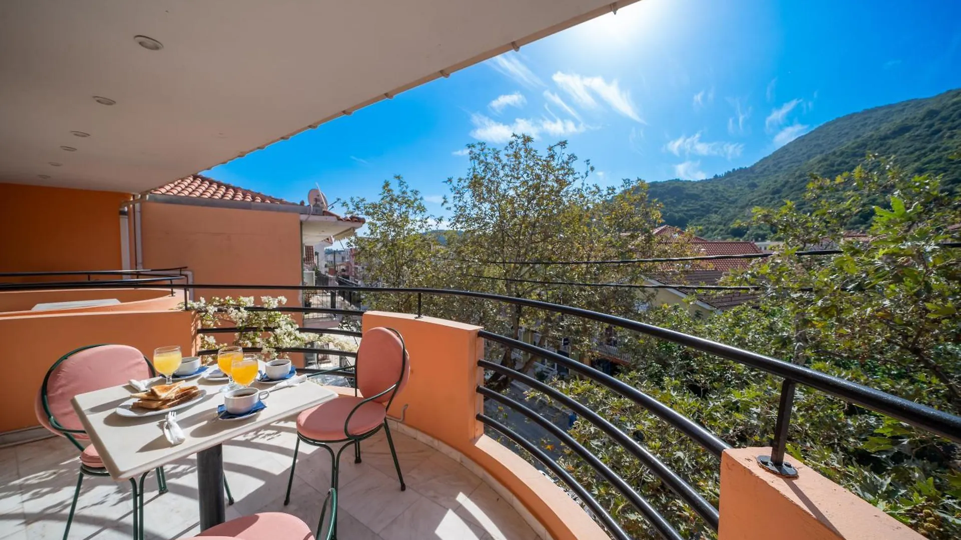Lejlighedshotel Odysseus Palace Poros