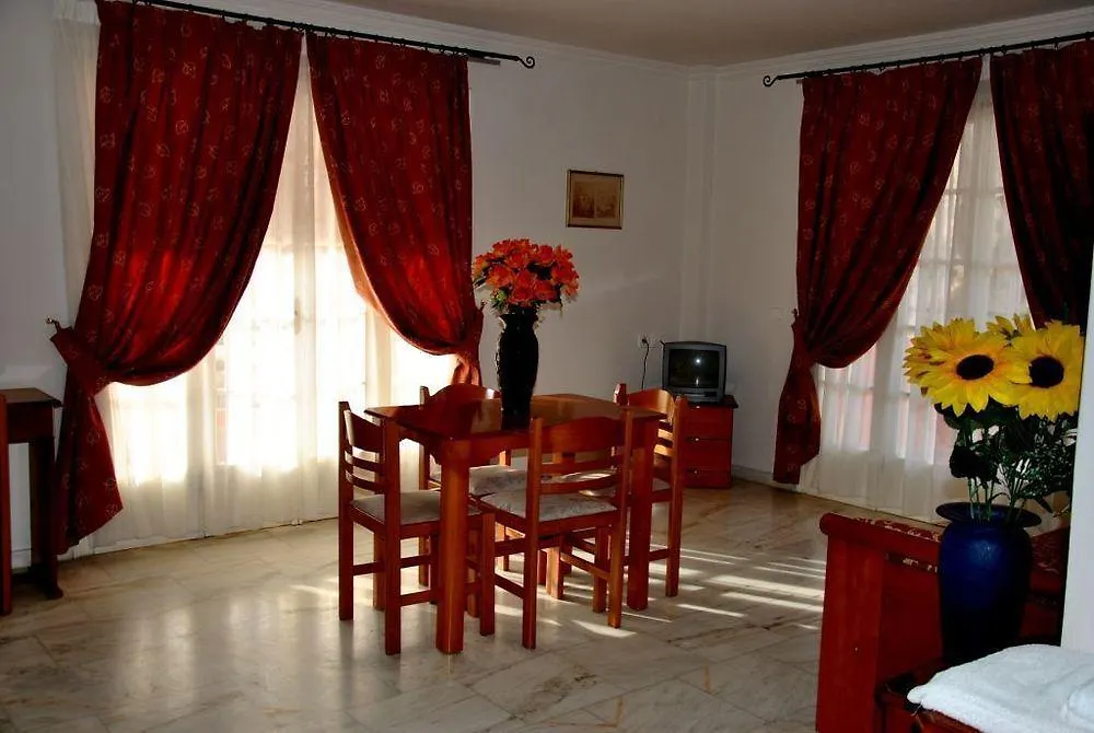 Lejlighedshotel Odysseus Palace Poros