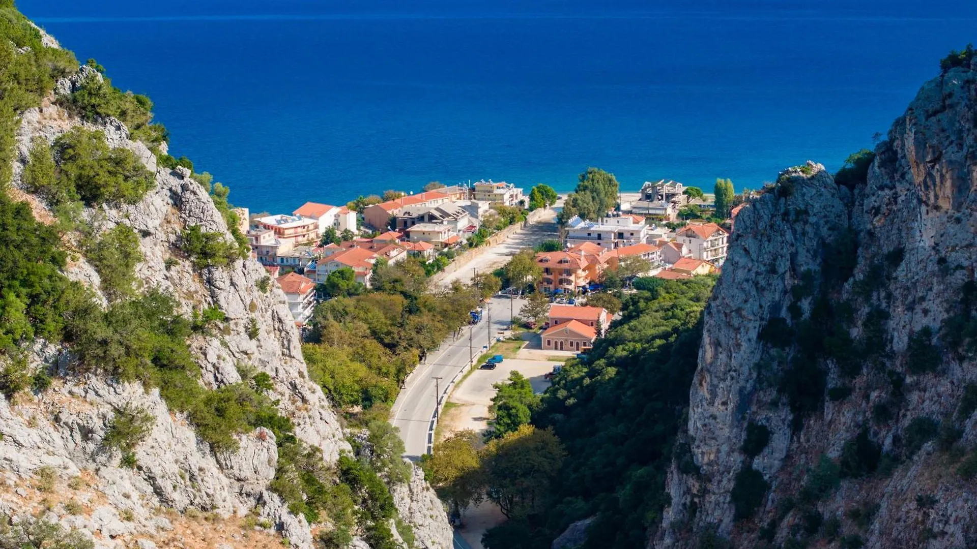 Odysseus Palace Poros  Aparthotel Poros (Kefalonia)