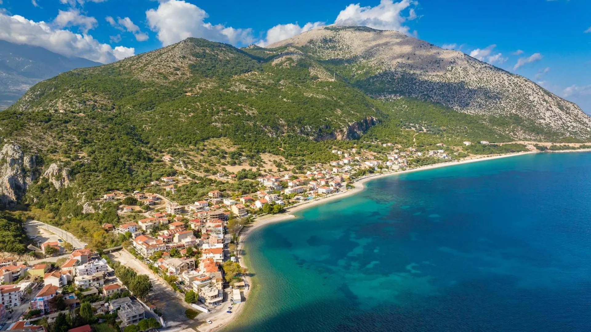 Odysseus Palace Poros  Aparthotel