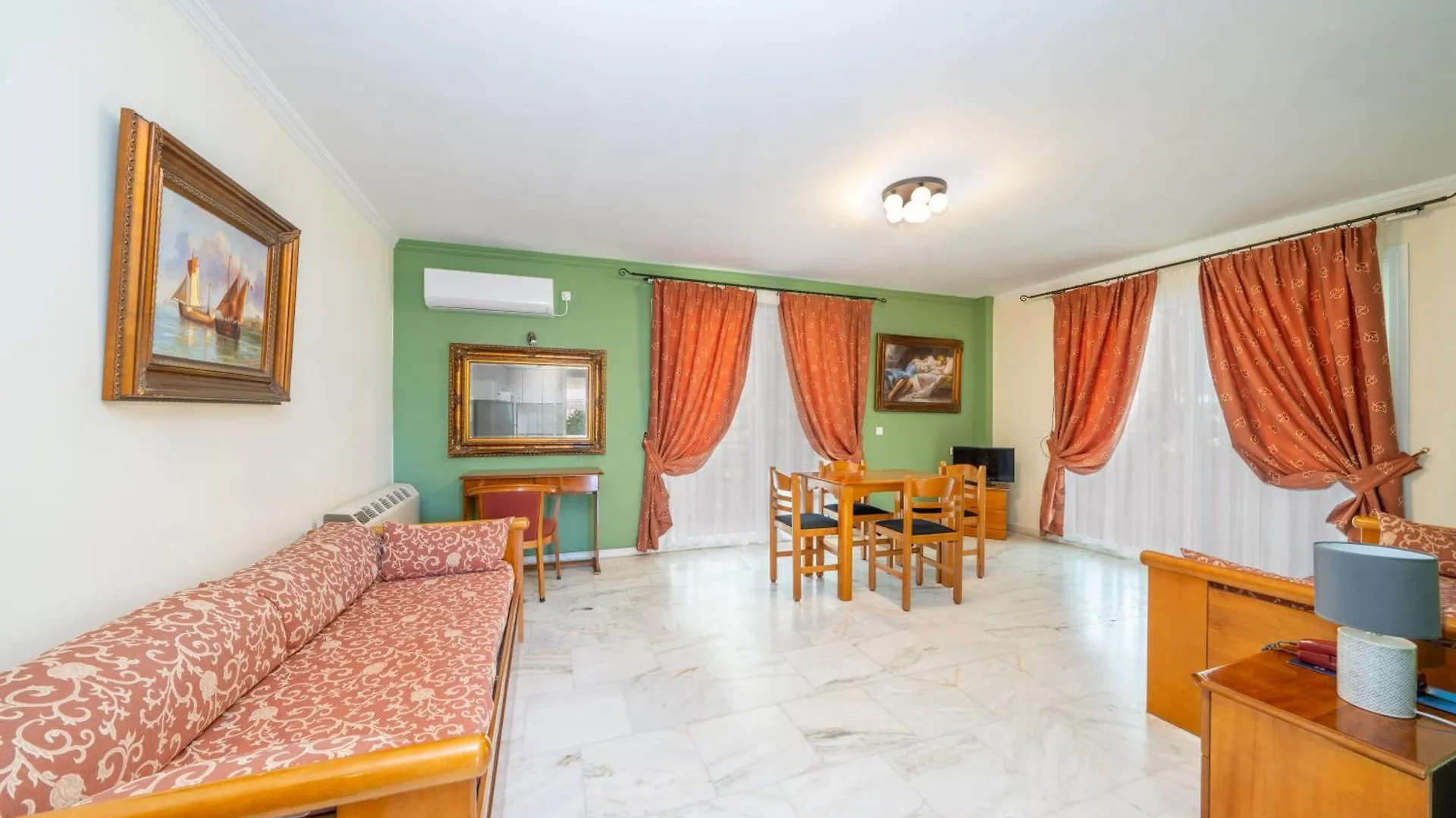 Aparthotel Odysseus Palace Poros