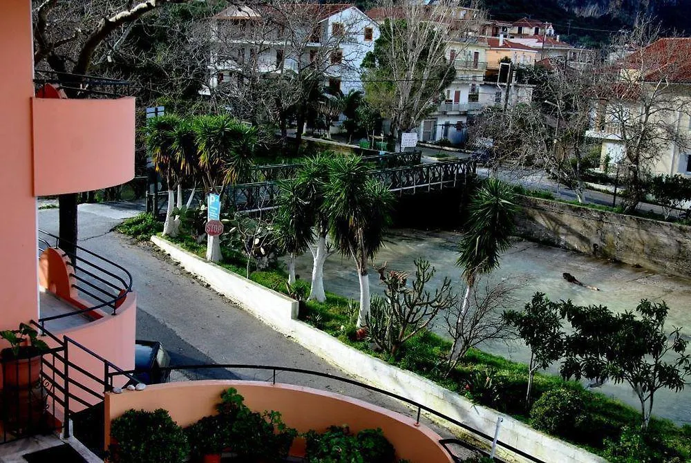 Odysseus Palace Poros  Aparthotel